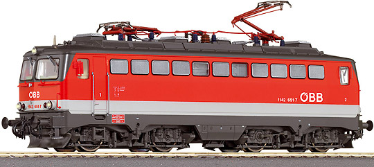 Electric locomotive class 1142 with new OBB logo (3-RAIL AC)<br /><a href='images/pictures/Roco/68480.jpg' target='_blank'>Full size image</a>